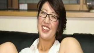 【実録】『保護者の皆様ごめんなさい…』本物の現役小学教師(35歳)の電マインタビュー 【実録】『保護者の皆様ごめんなさい…』本物の現役小学教師(35歳)の電マインタビュー