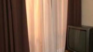 縮んだ服を着て下乳はみ出しまくってる母親に我慢ができなくなり近親パコに走る息子 縮んだ服を着て下乳はみ出しまくってる母親に我慢ができなくなり近親パコに走る息子