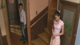 兄嫁の浮気をネタに迫る義理の弟→毎日近親パコ三昧 兄嫁の浮気をネタに迫る義理の弟→毎日近親パコ三昧