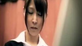 強く気高いお嬢様潜入捜査官が薄汚れた男たちに輪姦される! 強く気高いお嬢様潜入捜査官が薄汚れた男たちに輪姦される!