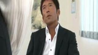 部下と会社を守るために自己犠牲でレイプされる女社長 部下と会社を守るために自己犠牲でレイプされる女社長