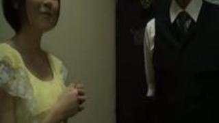 AVアイドルがハードすぎる連続中出しFUCKに号泣&絶叫イキ AVアイドルがハードすぎる連続中出しFUCKに号泣&絶叫イキ