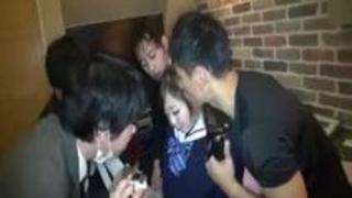 一人の○女に群がる大人たち!完全肉便器にされてJKが痙攣イキ乱交 一人の○女に群がる大人たち!完全肉便器にされてJKが痙攣イキ乱交