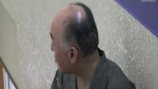 ハゲた中年おっさんにスケベな格好で抱かれる母を見ちゃった息子 ハゲた中年おっさんにスケベな格好で抱かれる母を見ちゃった息子