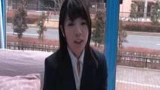 ノリノリで筆下ろしするOL ノリノリで筆下ろしするOL