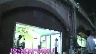 新橋でスナック経営する母娘と3P親子丼 新橋でスナック経営する母娘と3P親子丼