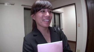 不動産屋勤務の私がカラダ張って契約をとってます 2 不動産屋勤務の私がカラダ張って契約をとってます 2