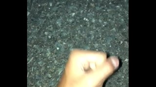 夜の路地で全裸露出オナニー