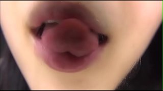 挑発しまくる卑猥なエロ舌! 挑発しまくる卑猥なエロ舌!