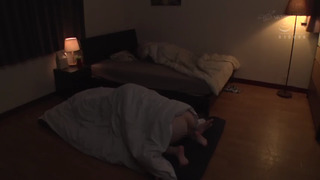 NHDTB-510 布団の中に少年を引き入れ逃がさない肉圧のしかかり騎乗位で何度も中出しさせるドスケベな巨尻ママ NHDTB-510 布団の中に少年を引き入れ逃がさない肉圧のしかかり騎乗位で何度も中出しさせるドスケベな巨尻ママ