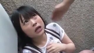 ガチロリ美少女が鬼畜ロリコン男による強制イラマ＆喉奥射精で悶絶