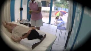 『んんっ!我慢出来ない 』甘い声を漏らしながらヨガってる美少女を更に責めてイカせちゃう☆ 『んんっ!我慢出来ない 』甘い声を漏らしながらヨガってる美少女を更に責めてイカせちゃう☆