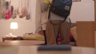 終電を逃した僕を泊めてくれたバイトの先輩… ノーブラ部屋着から弾け出たおっぱいブルンに我慢できず夜明けまでヤリまくった！ 飛鳥りいな