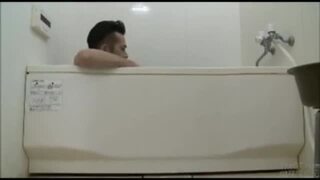 風呂から出てきた無防備な巨乳娘のデカパイに欲情して禁忌を犯す変態オヤジ 風呂から出てきた無防備な巨乳娘のデカパイに欲情して禁忌を犯す変態オヤジ