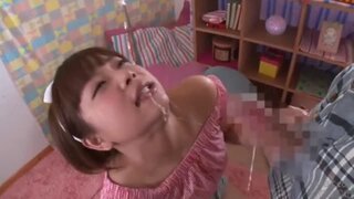 ロリ顔だけど変態巨乳なドＭ娘をイラマせてパイズリさせて濃厚ザーメン顔射