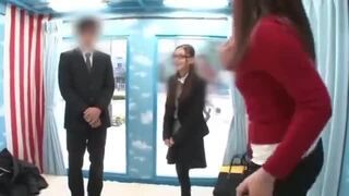 眼鏡のＯＬ美女がＭＭ号で野球拳→そのままパコを盗撮されて無事流出