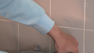 すみません、突然の雨で濡れてしまいまして… しかも、今日に限ってノーブラなんです…。 奥田咲 すみません、突然の雨で濡れてしまいまして… しかも、今日に限ってノーブラなんです…。 奥田咲