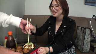 マジ軟派、初撮。 1562 【食欲の秋！セックスの秋！】男を欲する看護師さんをタコパに誘ってハメてみた！豊満な爆乳と無毛マ●コも今が食べごろ！濃蜜なマン汁を垂らして久々の男を味わう！いざGo to SEXへ！