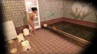 まりさん（21）推定Fカップ タオル一枚 男湯入ってみませんか？