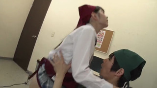 スーパーで制服のままバイトする女子○生の無防備パンチラはボクを誘っているとしか思えない! スーパーで制服のままバイトする女子○生の無防備パンチラはボクを誘っているとしか思えない!