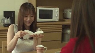 UD-799R 近所の団地妻に勃起薬を飲まされて、いきなりしゃぶられて発射させられて、中出しで筆おろしまでされてしまった僕。6 UD-799R 近所の団地妻に勃起薬を飲まされて、いきなりしゃぶられて発射させられて、中出しで筆おろしまでされてしまった僕。6